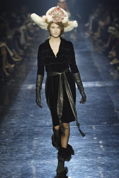 Look 19